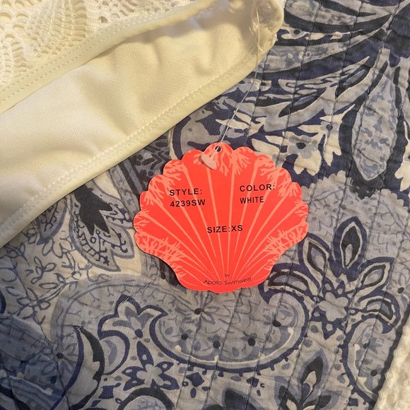 White Bikini! - Picture 4 of 4